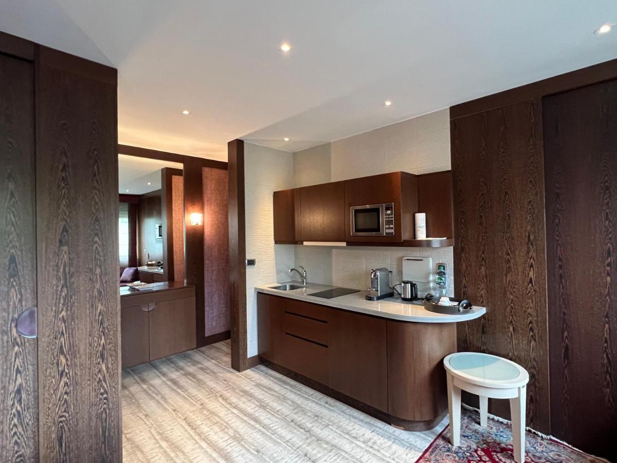 Studio Dans Le Quartier Luxe Neuilly-sur-Seine Extérieur photo